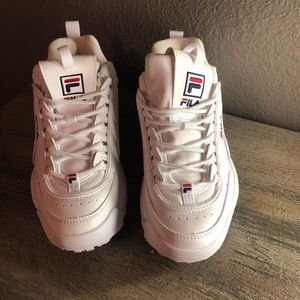 white fila shoes